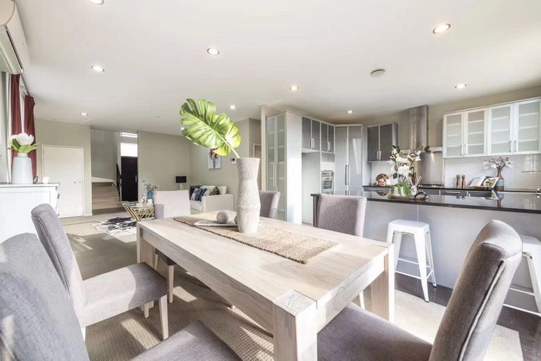 Photo of property in 13 Heidi Crescent, Flat Bush, Auckland, 2016