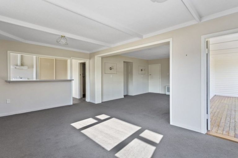 Photo of property in 73 Dunns Avenue, The Pines Beach, 7630