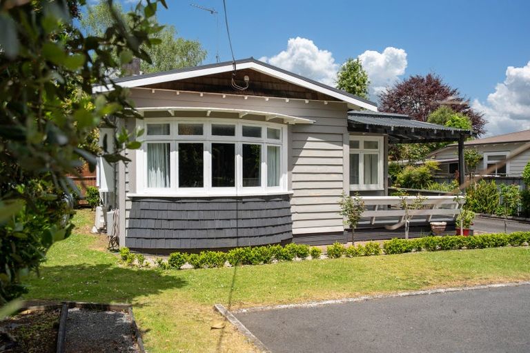 Photo of property in 15 Hamilton Road, Cambridge, 3434