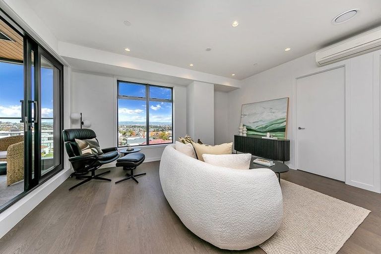 Photo of property in 16a Woven Place, Karaka, Papakura, 2113