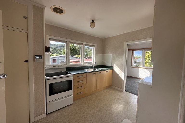 Photo of property in 8 Third Avenue, Avenues, Whangarei, 0110