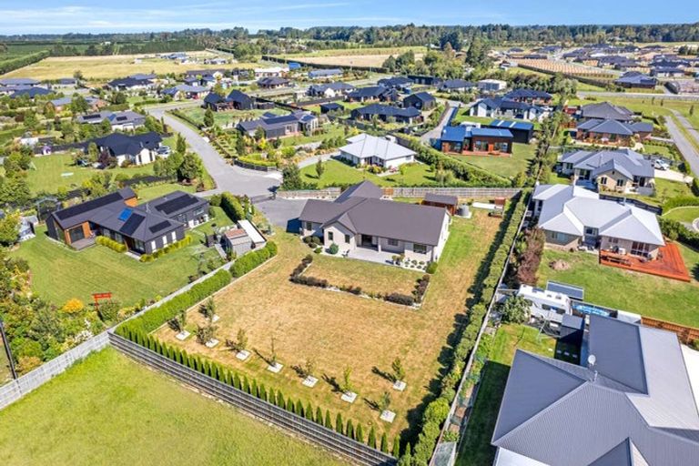 Photo of property in 11 Paradise Way, Amberley, 7410