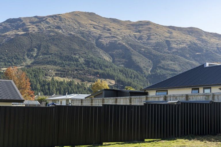 Photo of property in 37 Timsfield Drive, Lake Hawea, 9382