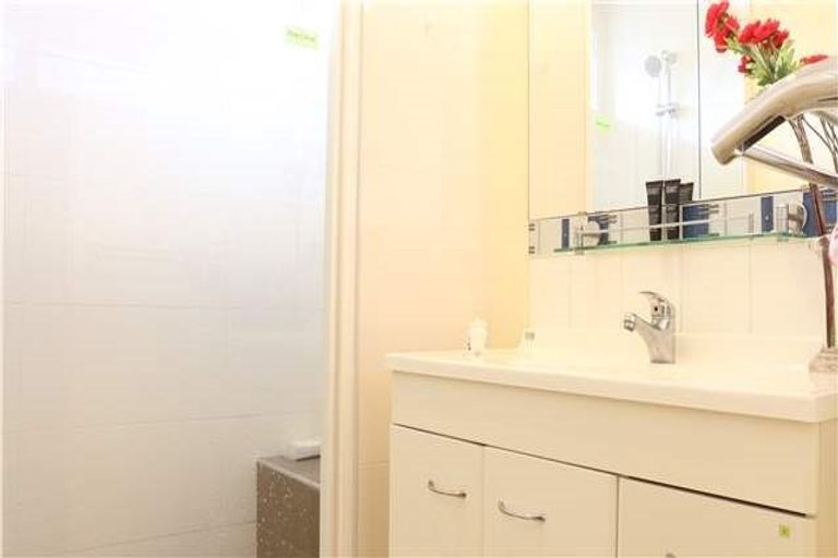 Photo of property in 11 Holsten Place, Massey, Auckland, 0614