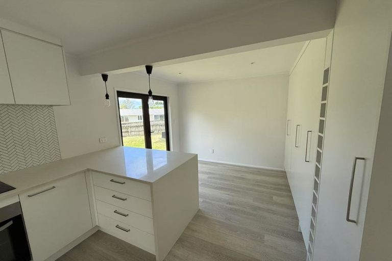 Photo of property in 20b Regency Place, Sunnynook, Auckland, 0632