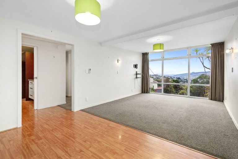 Photo of property in 28 Hollies Crescent, Johnsonville, Wellington, 6037