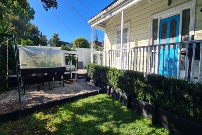 Photo of property in 64b Tramway Road, Beach Haven, Auckland, 0626