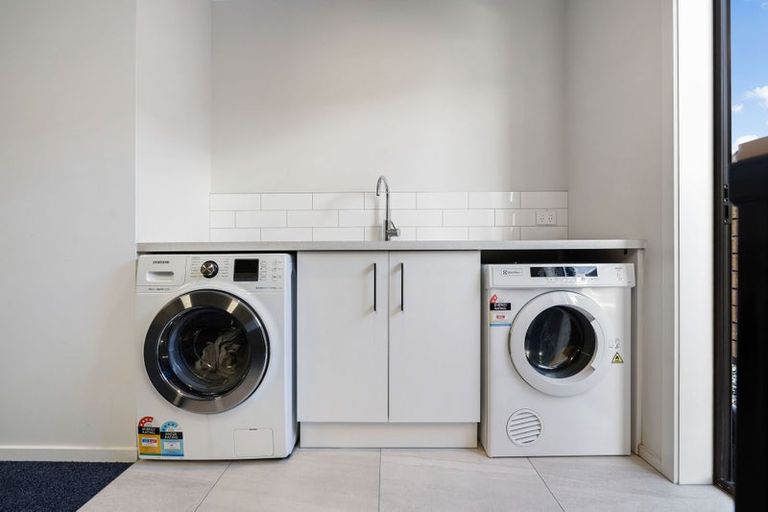 Photo of property in 12 Sawdon Street, Wanaka, 9305