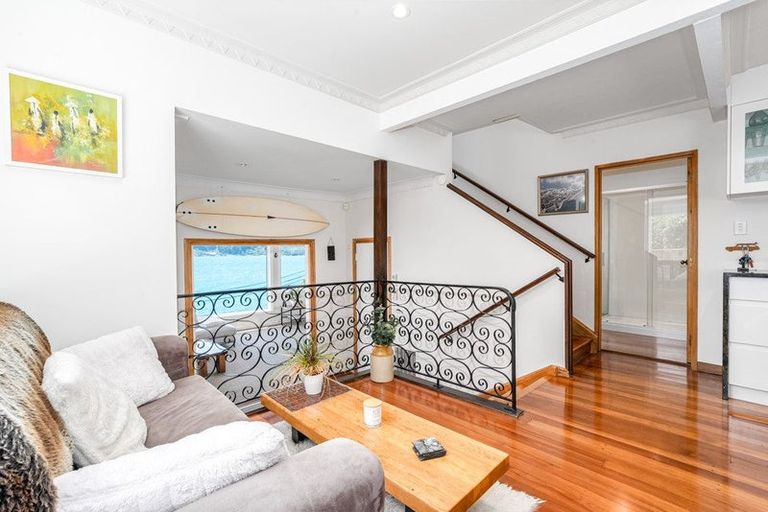 Photo of property in 62 Evans Bay Parade, Roseneath, Wellington, 6021