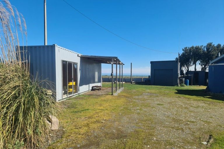 Photo of property in 15 Surrey Street, Orepuki, Riverton, 9881