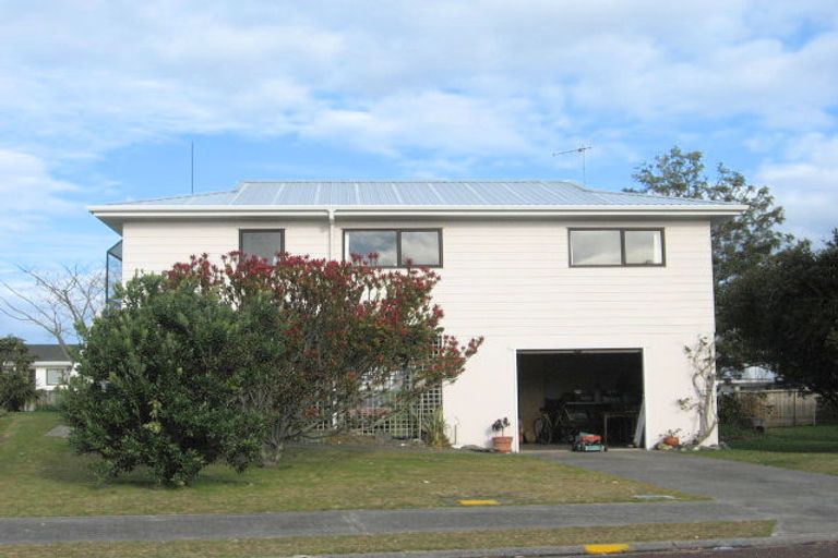 Photo of property in 8 Norfolk Place, Tairua, 3508