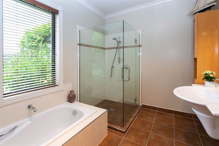 Photo of property in 17 Oakgrove Drive, Rangiora, 7400