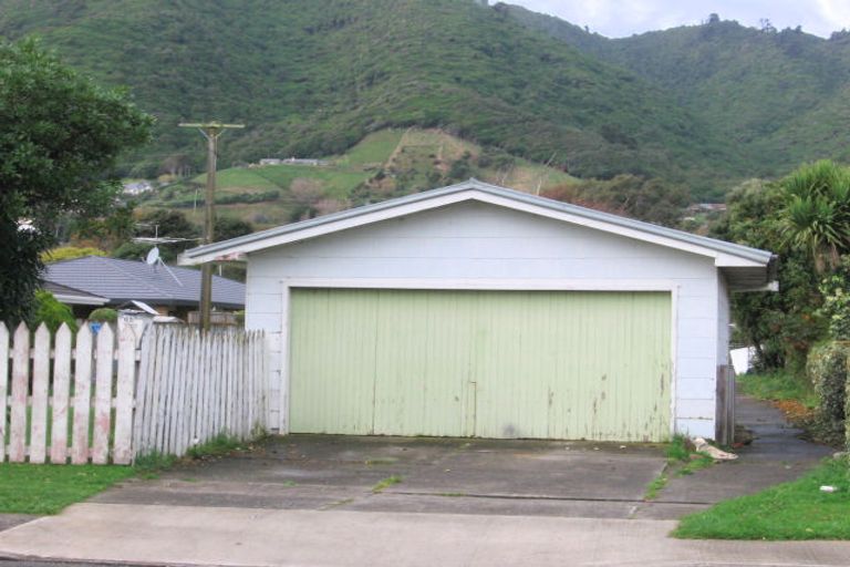 Photo of property in 65 Parata Street, Waikanae, 5036