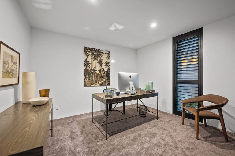 Photo of property in 314a Hurstmere Road, Takapuna, Auckland, 0622