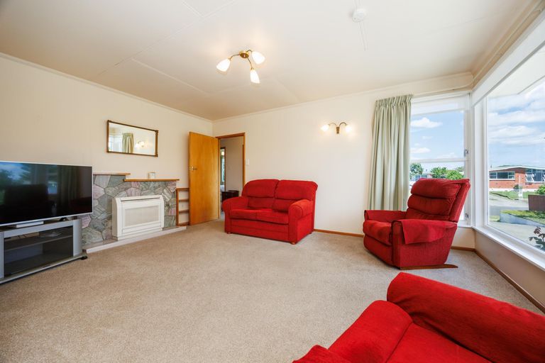 Photo of property in 49 Anakiwa Street, Kelvin Grove, Palmerston North, 4414