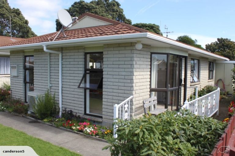 Photo of property in 66a Whiteley Street, Moturoa, New Plymouth, 4310