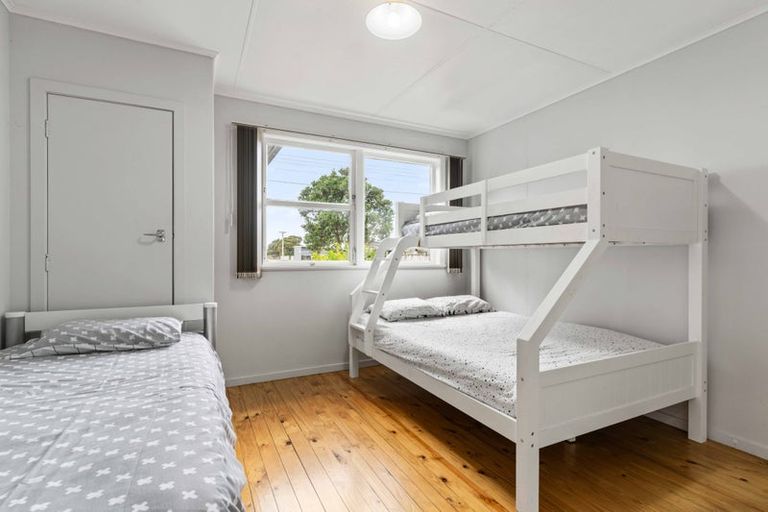 Photo of property in 225 Port Road, Whangamata, 3620