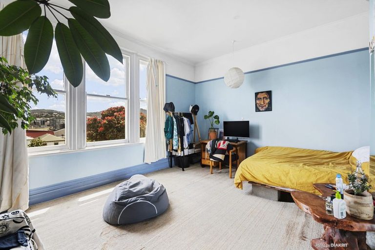 Photo of property in 11 Brougham Street, Mount Victoria, Wellington, 6011