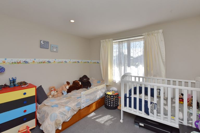 Photo of property in 15 Taggart Place, Sockburn, Christchurch, 8042