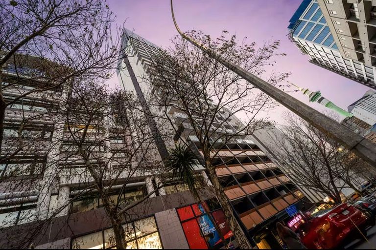 Photo of property in Queen's Residences, 201/8 Airedale Street, Auckland Central, Auckland, 1010