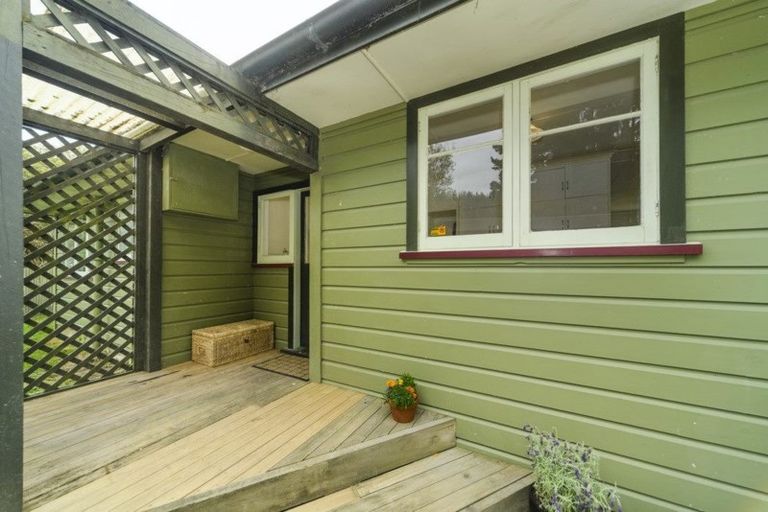 Photo of property in 37 Fitzherbert East Road, Aokautere, Palmerston North, 4471