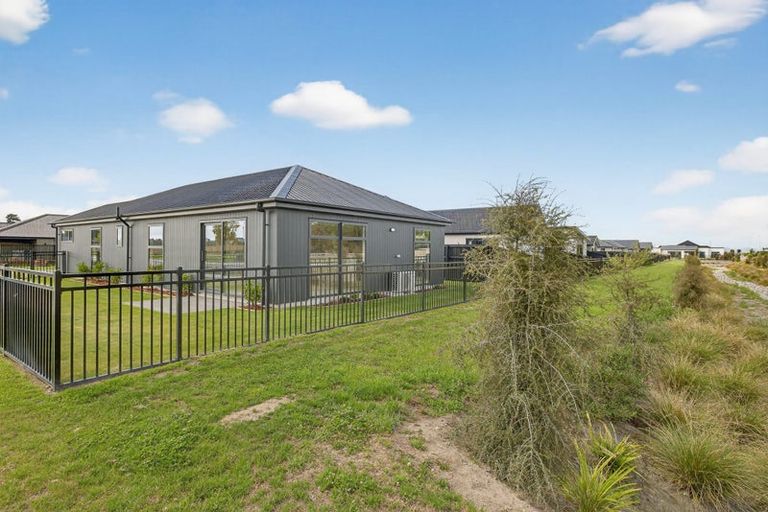Photo of property in 49 Ruataniwha Avenue, Rangiora, 7400