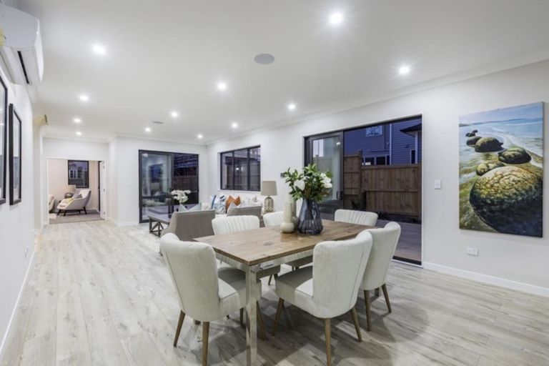 Photo of property in 3 David Rogers Lane, Swanson, Auckland, 0614