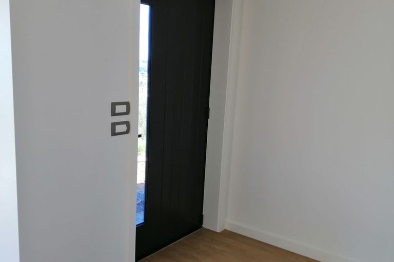 Photo of property in 16 Arabella Lane, Snells Beach, 0920