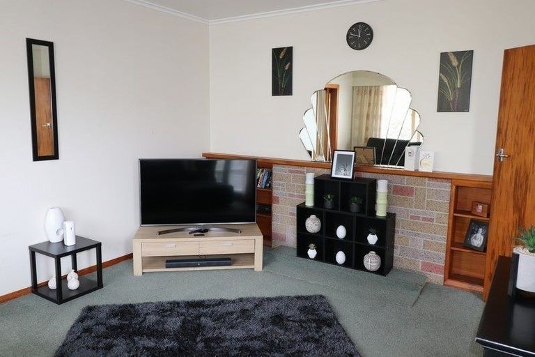 Photo of property in 8a Puriri Street, Gonville, Whanganui, 4501