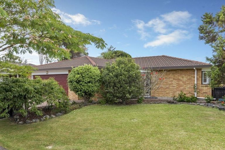 Photo of property in 5 Orohena Close, Northpark, Auckland, 2013