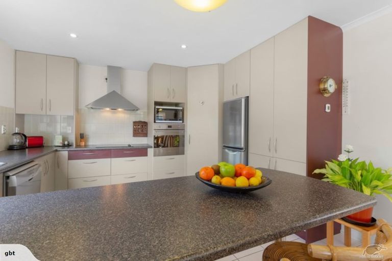 Photo of property in 14 Emlyn Place, Torbay, Auckland, 0630