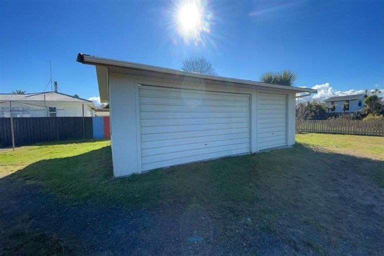 Photo of property in 53 Lee Road, Hannahs Bay, Rotorua, 3010