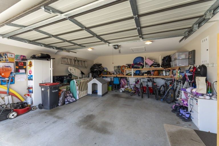 Photo of property in 14 Farm Lane, Parklands, Christchurch, 8083