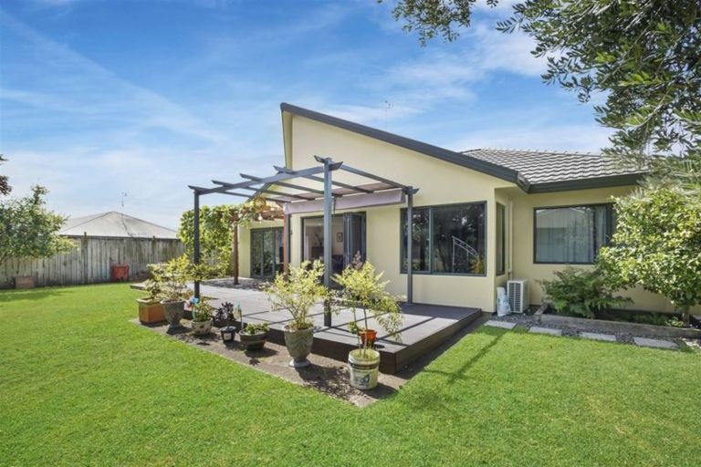 Photo of property in 13 Buckingham Place, Rototuna North, Hamilton, 3210