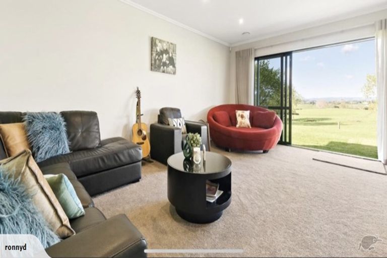 Photo of property in 64 Hawthorne Lane, Kingseat, Papakura, 2580