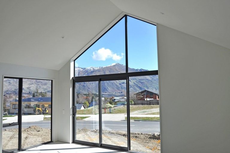 Photo of property in 47 Clearview Street, Wanaka, 9305