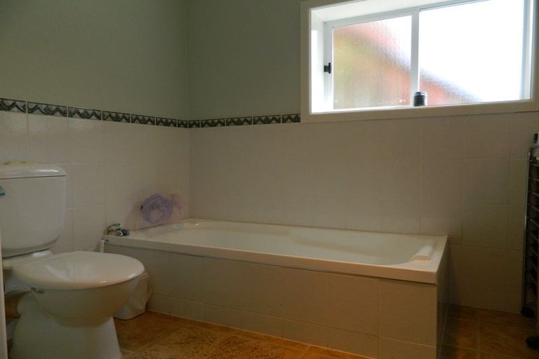 Photo of property in 54 Delhi Crescent, Khandallah, Wellington, 6035