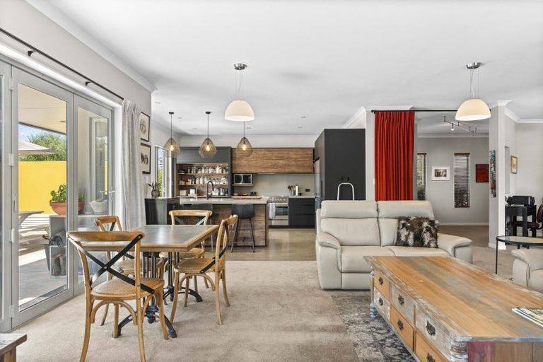 Photo of property in 7 Rexwood Estate, Carterton, 5713