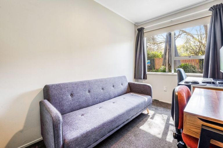 Photo of property in 2/21 Birman Close, Half Moon Bay, Auckland, 2012