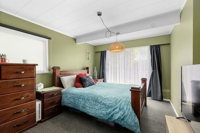 Photo of property in 7 Zeala Grove, Stokes Valley, Lower Hutt, 5019