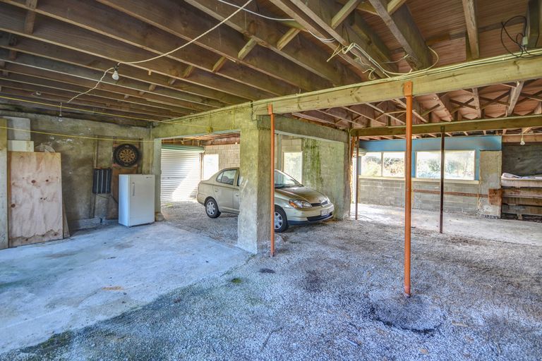 Photo of property in 19 Bayne Terrace, Macandrew Bay, Dunedin, 9014