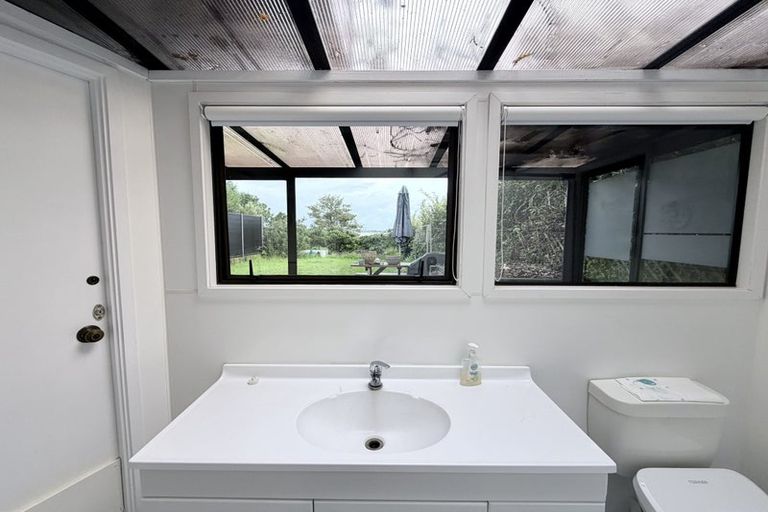 Photo of property in 2/14 Taharoto Road, Takapuna, Auckland, 0622