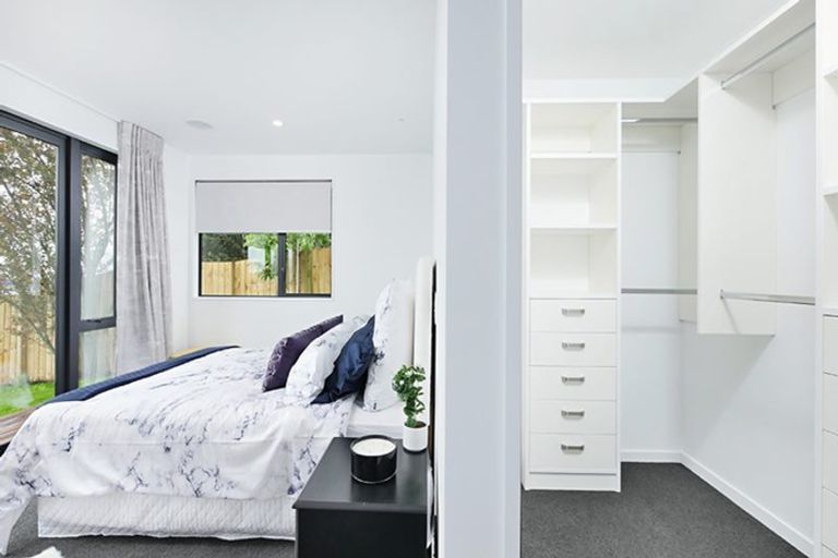 Photo of property in 1 Te Awakura Terrace, Mount Pleasant, Christchurch, 8081