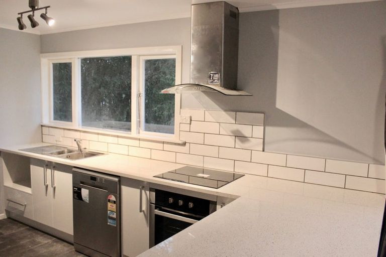 Photo of property in 91 Rosier Road, Glen Eden, Auckland, 0602