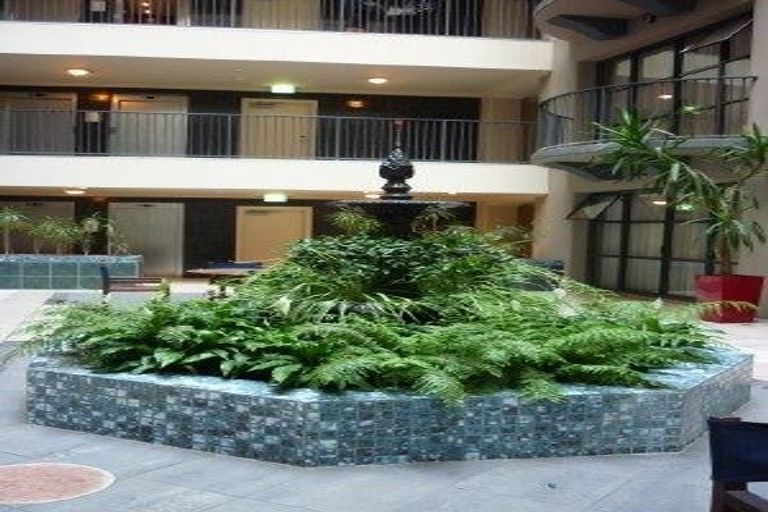 Photo of property in Atrium Towers, 1p/154 The Terrace, Wellington Central, Wellington, 6011