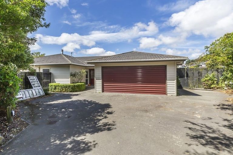 Photo of property in 33 Longitude Place, Whitby, Porirua, 5024