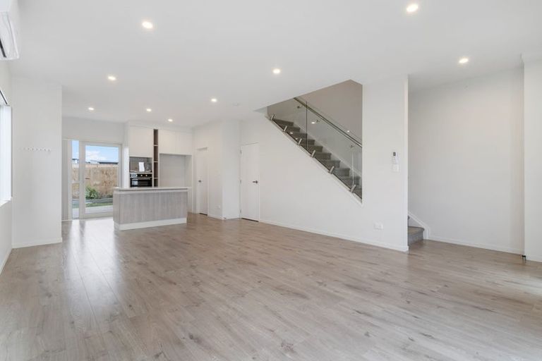 Photo of property in 5b Poruru Close, Papakura, 2110