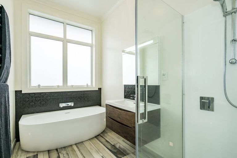 Photo of property in 108 Innes Road, St Albans, Christchurch, 8052