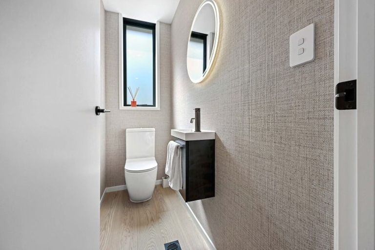 Photo of property in 2/23 Strowan Avenue, Fairfield, Hamilton, 3214