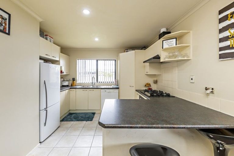 Photo of property in 62 Waimahia Avenue, Weymouth, Auckland, 2103